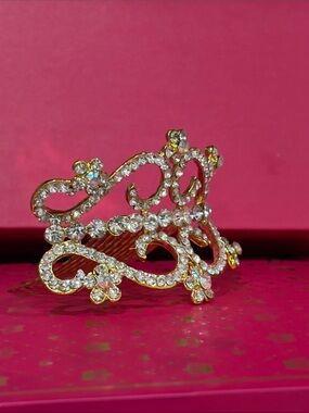 Gold Rhinestone Filigree Hair Comb - Clear Crystals